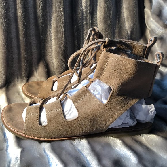 Natural suede lace up gladiator sandal - Picture 3 of 5